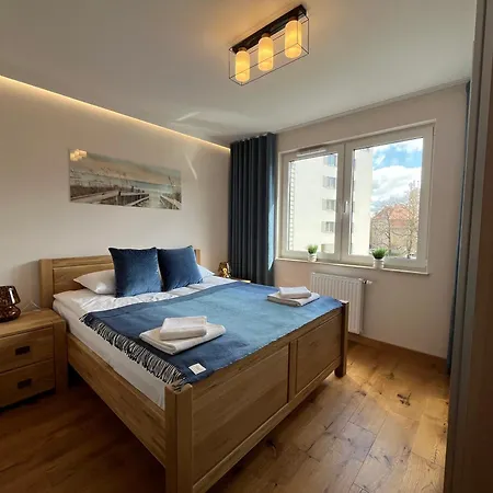 Nowy Mikolowska Premium 公寓